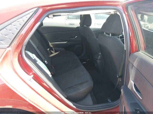2024 HYUNDAI ELANTRA SE 8