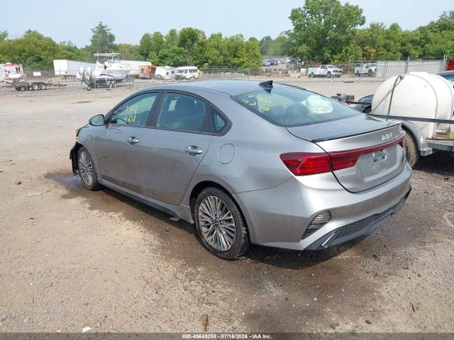 2023 KIA FORTE GT-LINE 3