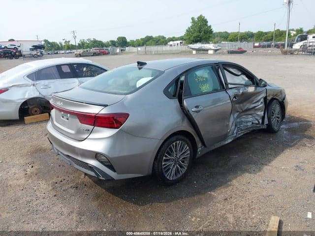 2023 KIA FORTE GT-LINE 4