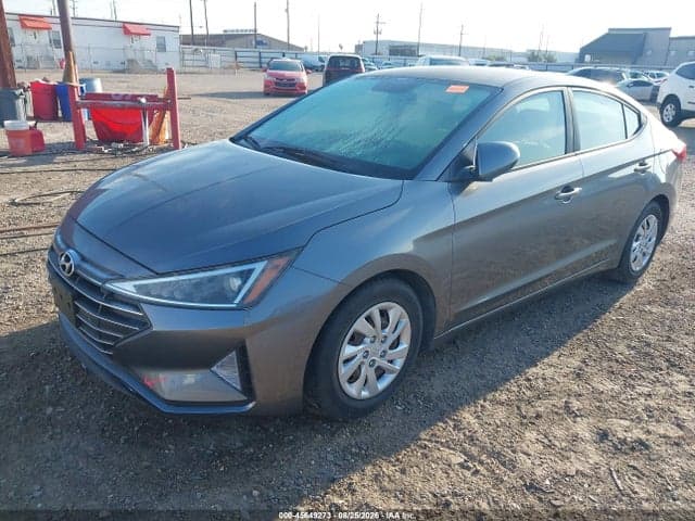 2019 HYUNDAI ELANTRA SE 2