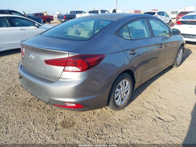 2019 HYUNDAI ELANTRA SE 4