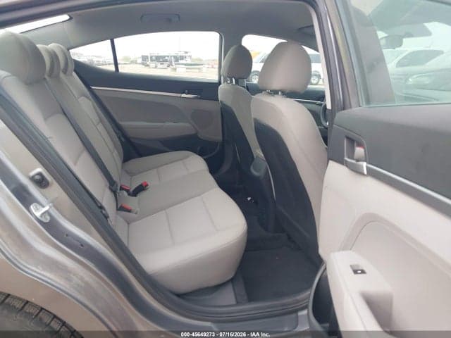 2019 HYUNDAI ELANTRA SE 8