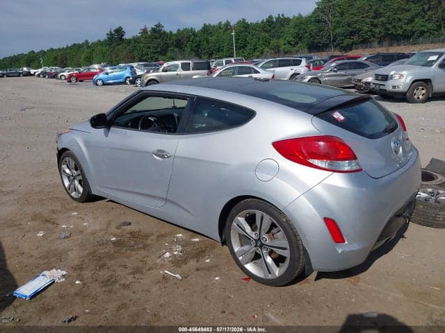 2017 HYUNDAI VELOSTER VALUE EDITION 3