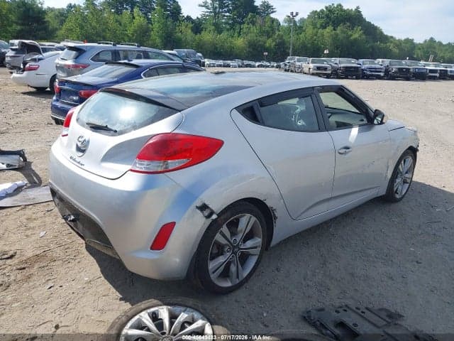 2017 HYUNDAI VELOSTER VALUE EDITION 4