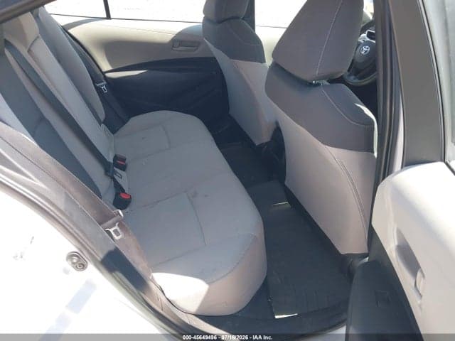 2022 TOYOTA COROLLA LE 8