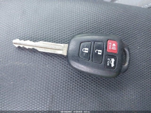 2019 TOYOTA COROLLA LE 11