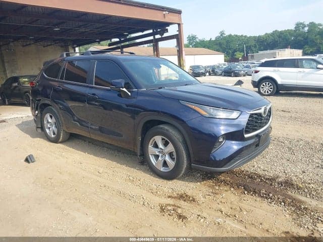 2023 TOYOTA HIGHLANDER LE 1