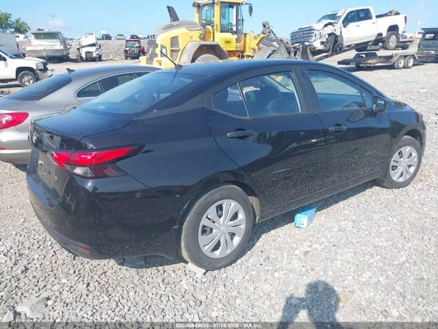 2025 NISSAN VERSA 1.6 S 4
