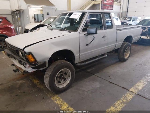 1984 DATSUN 720 KING CAB 4X4 2