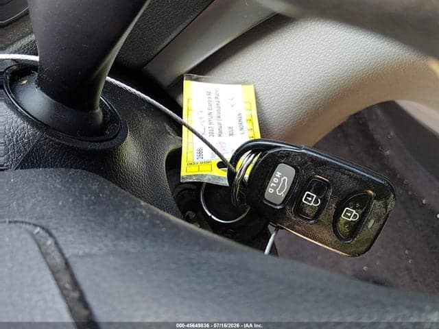 2017 HYUNDAI ELANTRA SE 11