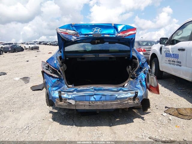 2017 HYUNDAI ELANTRA SE 6