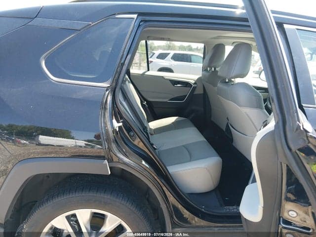 2023 TOYOTA RAV4 XLE PREMIUM 8