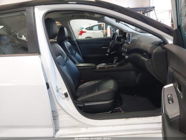 2023 NISSAN SENTRA SR XTRONIC CVT 5