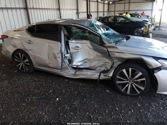 2022 NISSAN ALTIMA SR FWD 6