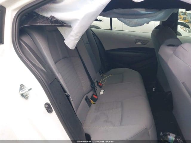 2025 TOYOTA COROLLA SE 8