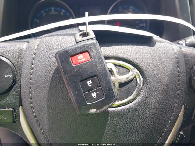 2018 TOYOTA RAV4 XLE 11