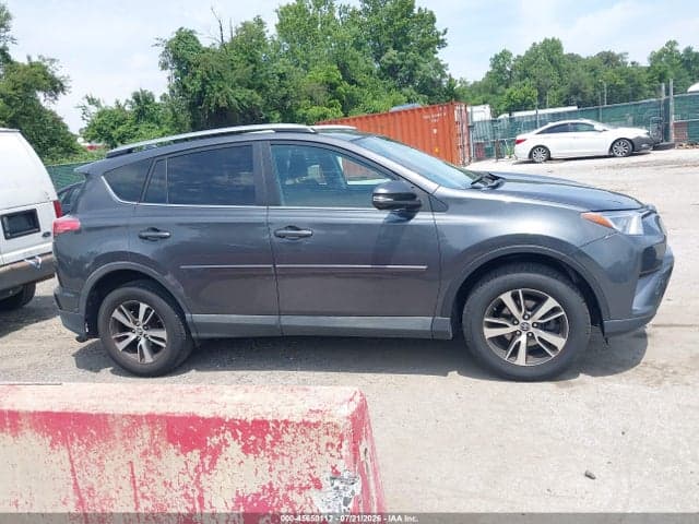 2018 TOYOTA RAV4 XLE 14