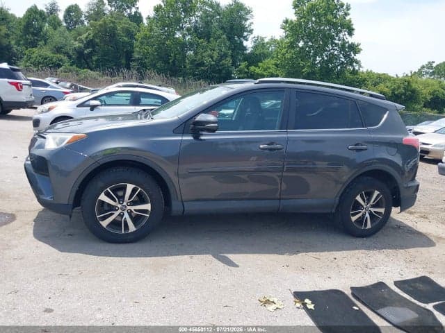 2018 TOYOTA RAV4 XLE 15