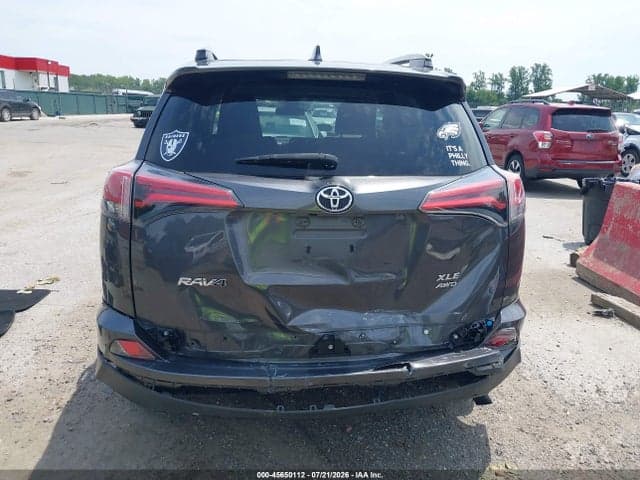 2018 TOYOTA RAV4 XLE 17