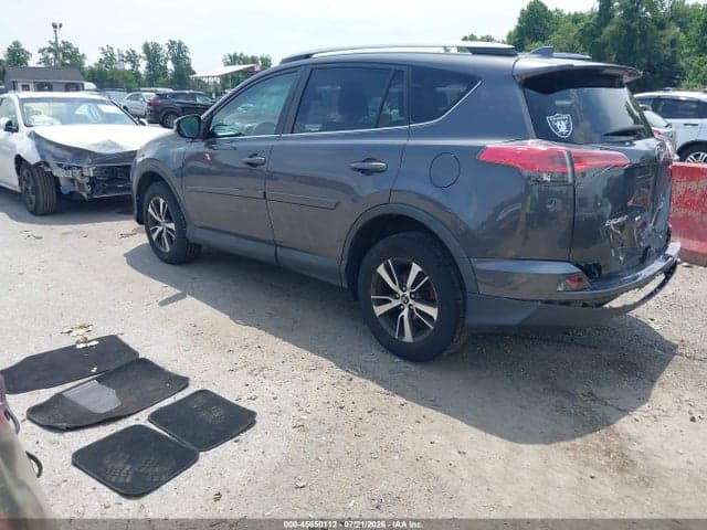 2018 TOYOTA RAV4 XLE 3