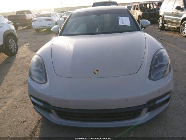 2018 PORSCHE PANAMERA 4 11