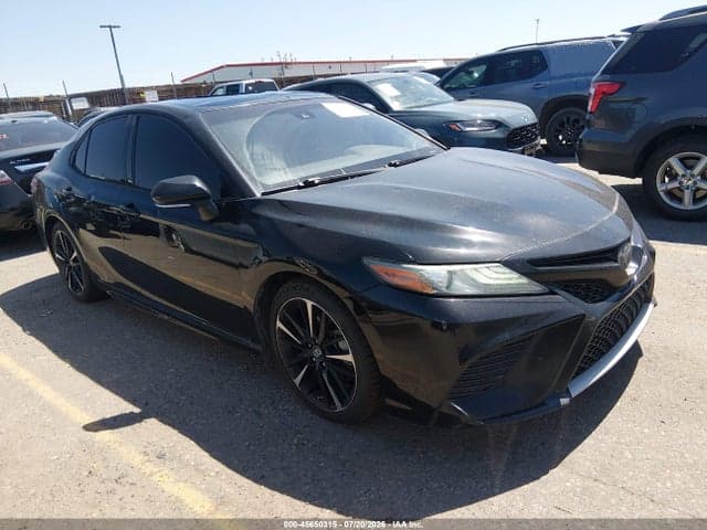 2019 TOYOTA CAMRY XSE - 1