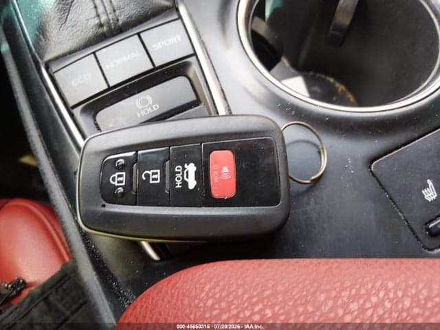 2019 TOYOTA CAMRY XSE 11