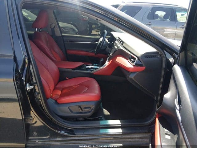 2019 TOYOTA CAMRY XSE 5