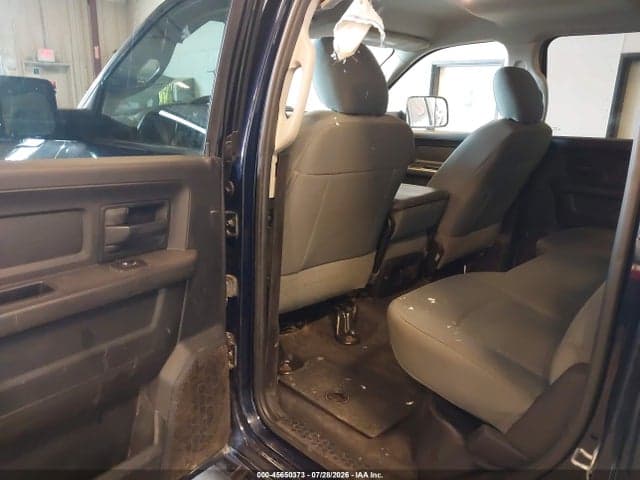 2018 DODGE C/V 8
