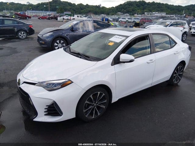 2017 TOYOTA COROLLA XSE 2