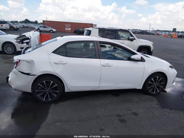 2017 TOYOTA COROLLA XSE 13