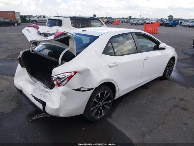 2017 TOYOTA COROLLA XSE 4