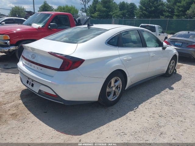2021 HYUNDAI SONATA SE 4