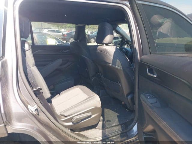 2025 JEEP GRAND CHEROKEE L LAREDO 4X2 8