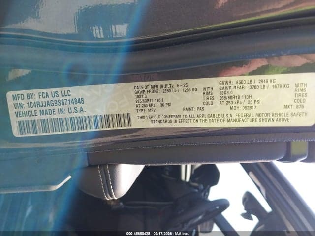 2025 JEEP GRAND CHEROKEE L LAREDO 4X2 9
