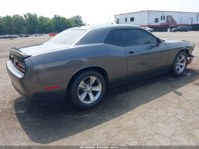 2018 DODGE CHALLENGER SXT 4