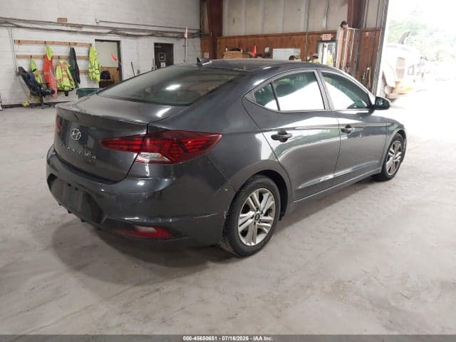 2020 HYUNDAI ELANTRA SEL 4