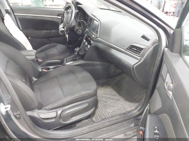 2020 HYUNDAI ELANTRA SEL 5