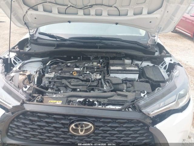 2025 TOYOTA COROLLA CROSS LE 10