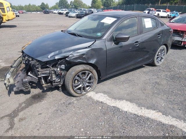 2019 TOYOTA YARIS LE 2