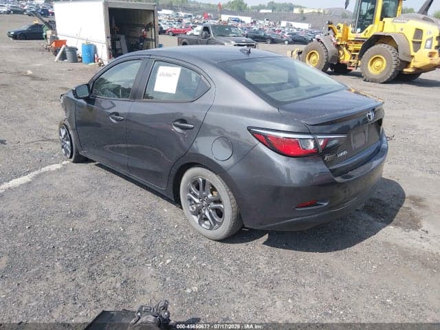 2019 TOYOTA YARIS LE 3