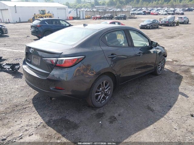 2019 TOYOTA YARIS LE 4