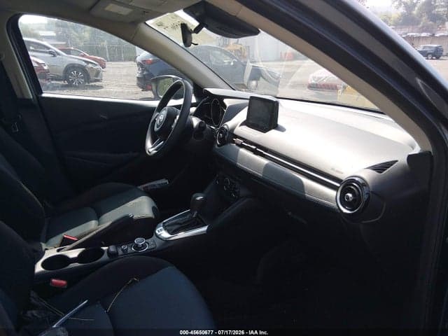 2019 TOYOTA YARIS LE 5