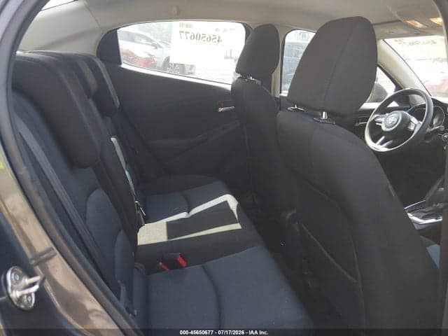 2019 TOYOTA YARIS LE 8