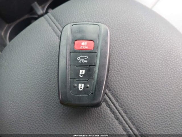 2025 TOYOTA RAV4 HYBRID XLE PREMIUM 11