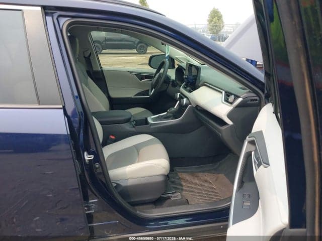 2025 TOYOTA RAV4 HYBRID XLE PREMIUM 5