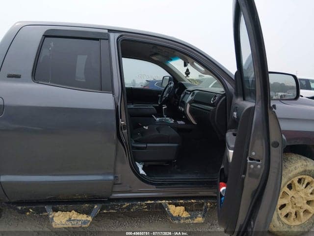2017 TOYOTA TUNDRA SR5 5.7L V8 5