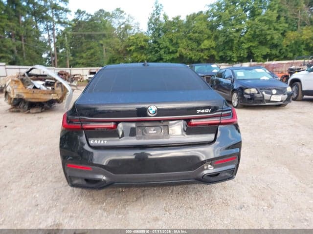 2020 BMW 740I 16