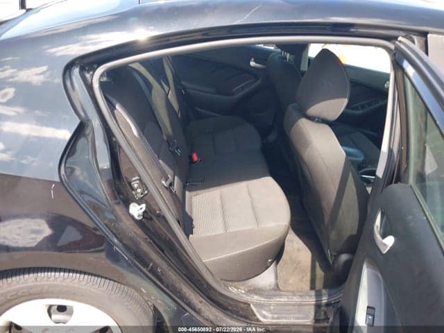 2017 KIA FORTE LX 8