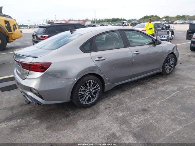 2024 KIA FORTE GT-LINE 4
